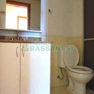 Apartamento com 76m², 2 dormitórios, 2 vagas, no bairro Centro em Caxias do Sul para Comprar