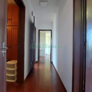 Casa Mobiliada com 260m², 3 dormitórios, 3 vagas, no bairro Universitário em Caxias do Sul para Comprar