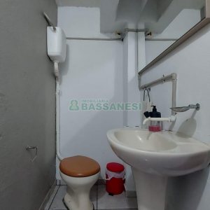 Casa Mobiliada com 260m², 3 dormitórios, 3 vagas, no bairro Universitário em Caxias do Sul para Comprar