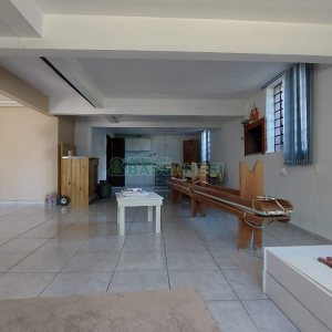 Casa Mobiliada com 260m², 3 dormitórios, 3 vagas, no bairro Universitário em Caxias do Sul para Comprar