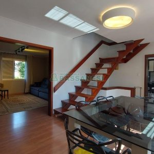 Casa Mobiliada com 260m², 3 dormitórios, 3 vagas, no bairro Universitário em Caxias do Sul para Comprar