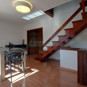 Casa Mobiliada com 260m², 3 dormitórios, 3 vagas, no bairro Universitário em Caxias do Sul para Comprar