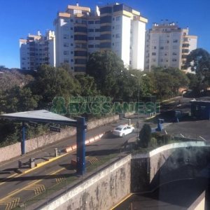 Sala com 120m², 2 vagas, no bairro Madureira em Caxias do Sul para Comprar