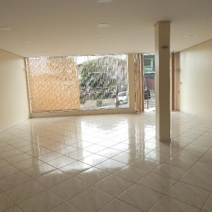 Loja com 165m², no bairro Kayser em Caxias do Sul para Alugar