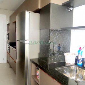 Apto Mobiliado com 46m², 1 dormitório, 1 vaga, no bairro Lourdes em Caxias do Sul para Alugar