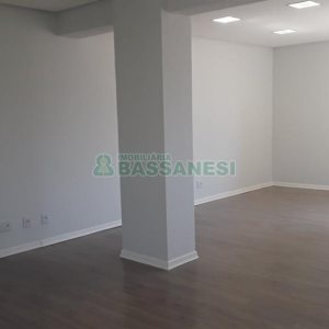 Sala com 42m², no bairro Centro em Caxias do Sul para Comprar
