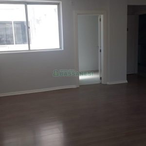 Sala com 42m², no bairro Centro em Caxias do Sul para Comprar