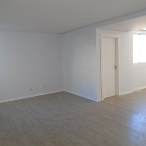 Sala com 42m², no bairro Centro em Caxias do Sul para Comprar