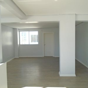 Sala com 49m², no bairro Centro em Caxias do Sul para Comprar