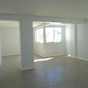 Sala com 49m², no bairro Centro em Caxias do Sul para Comprar