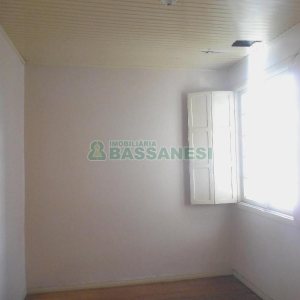 Apartamento com 60m², 3 dormitórios, no bairro Centro em Caxias do Sul para Alugar