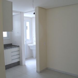 Apartamento com 73m², 2 dormitórios, 1 vaga, no bairro São Pelegrino em Caxias do Sul para Alugar
