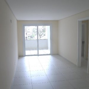 Apartamento com 73m², 2 dormitórios, 1 vaga, no bairro São Pelegrino em Caxias do Sul para Alugar