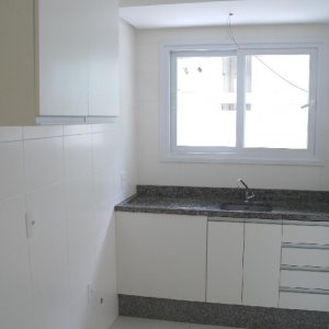 Apartamento com 73m², 2 dormitórios, 1 vaga, no bairro São Pelegrino em Caxias do Sul para Alugar