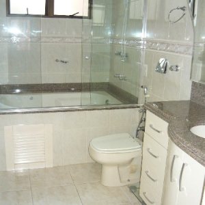 Apto Mobiliado com 85m², 2 dormitórios, 1 vaga, no bairro Centro em Caxias do Sul para Alugar