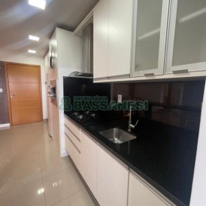 Apto Mobiliado com 90m², 3 dormitórios, 2 vagas, no bairro Madureira em Caxias do Sul para Alugar