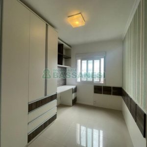 Apto Mobiliado com 90m², 3 dormitórios, 2 vagas, no bairro Madureira em Caxias do Sul para Alugar