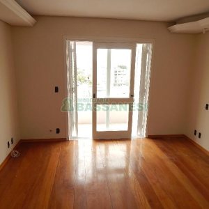 Apartamento com 130m², 3 dormitórios, 3 vagas, no bairro São Pelegrino em Caxias do Sul para Comprar
