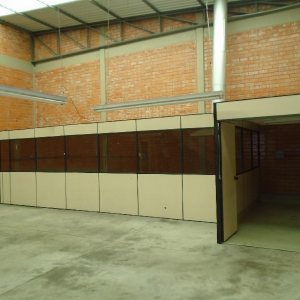 Pavilhão com 306m², no bairro Sanvitto em Caxias do Sul para Alugar