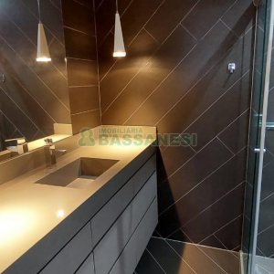 Apto Mobiliado com 80m², 2 dormitórios, 2 vagas, no bairro Madureira em Caxias do Sul para Alugar