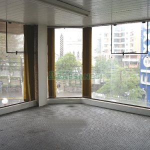 Loja com 320m², no bairro São Pelegrino em Caxias do Sul para Comprar