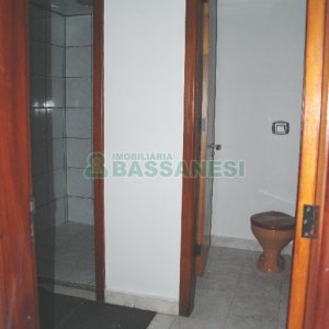 Loja com 320m², no bairro São Pelegrino em Caxias do Sul para Comprar