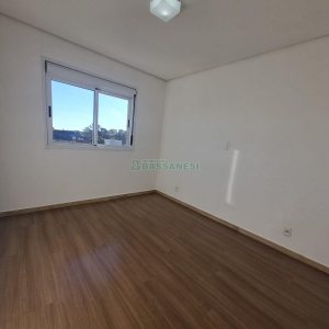 Apartamento com 57m², 2 dormitórios, 1 vaga, no bairro Nossa Senhora da Saúde em Caxias do Sul para Alugar