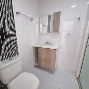 Apartamento com 57m², 2 dormitórios, 1 vaga, no bairro Nossa Senhora da Saúde em Caxias do Sul para Alugar