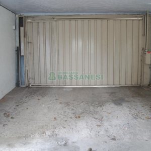 Casa Comercial com 110m², 4 dormitórios, 2 vagas, no bairro Centro em Caxias do Sul para Comprar