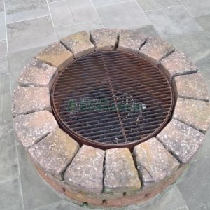 Casa Comercial com 110m², 4 dormitórios, 2 vagas, no bairro Centro em Caxias do Sul para Comprar