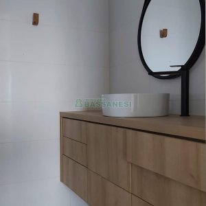 Apartamento com 72m², 2 dormitórios, 2 vagas, no bairro Madureira em Caxias do Sul para Alugar