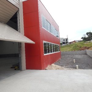 Pavilhão com 570m², no bairro Cidade Nova em Caxias do Sul para Alugar