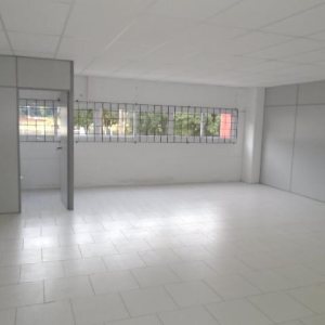 Pavilhão com 570m², no bairro Cidade Nova em Caxias do Sul para Alugar