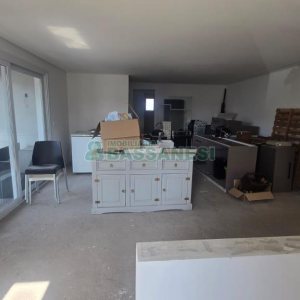 Casa com 338m², 3 dormitórios, 3 vagas, no bairro Lourdes em Caxias do Sul para Comprar