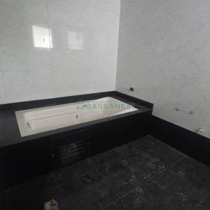Casa com 338m², 3 dormitórios, 3 vagas, no bairro Lourdes em Caxias do Sul para Comprar
