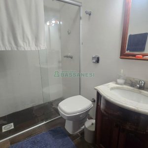 Casa com 338m², 3 dormitórios, 3 vagas, no bairro Lourdes em Caxias do Sul para Comprar