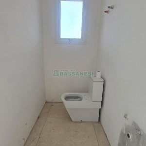 Casa com 338m², 3 dormitórios, 3 vagas, no bairro Lourdes em Caxias do Sul para Comprar
