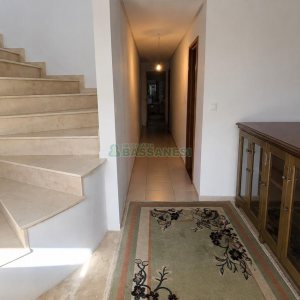 Casa com 338m², 3 dormitórios, 3 vagas, no bairro Lourdes em Caxias do Sul para Comprar