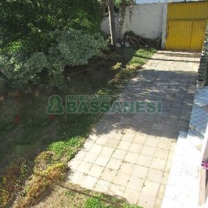 Casa com 375m², 3 dormitórios, 1 vaga, no bairro Marechal Floriano em Caxias do Sul para Comprar