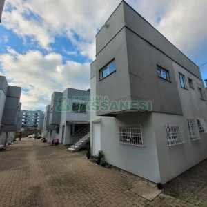 Apartamento com 57m², 2 dormitórios, 1 vaga, no bairro Kayser em Caxias do Sul para Comprar