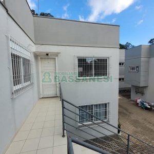 Apartamento com 57m², 2 dormitórios, 1 vaga, no bairro Kayser em Caxias do Sul para Comprar