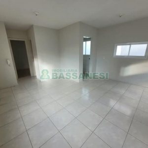 Apartamento com 57m², 2 dormitórios, 1 vaga, no bairro Kayser em Caxias do Sul para Comprar