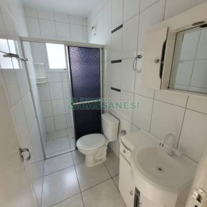 Apartamento com 57m², 2 dormitórios, 1 vaga, no bairro Kayser em Caxias do Sul para Comprar