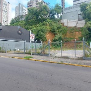 Terreno com 1100m², no bairro Lourdes em Caxias do Sul para Alugar
