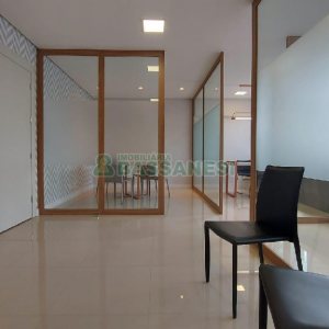 Sala com 48m², 1 vaga, no bairro Centro em Caxias do Sul para Alugar