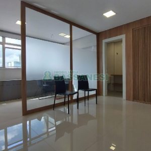 Sala com 48m², 1 vaga, no bairro Centro em Caxias do Sul para Alugar