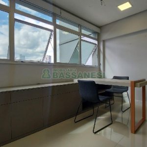 Sala com 48m², 1 vaga, no bairro Centro em Caxias do Sul para Alugar