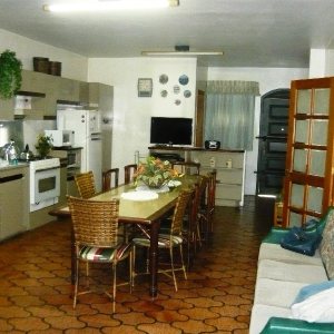 Casa com 250m², 3 dormitórios, 1 vaga, no bairro Panazzolo em Caxias do Sul para Comprar