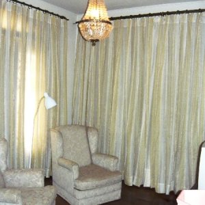 Casa com 250m², 3 dormitórios, 1 vaga, no bairro Panazzolo em Caxias do Sul para Comprar