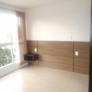 Apto Mobiliado com 53m², 1 dormitório, 1 vaga, no bairro Petrópolis em Caxias do Sul para Alugar